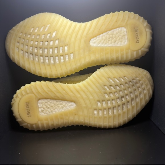 adidas Cream Yeezy Boost 350 V2 - Picture 9 of 11